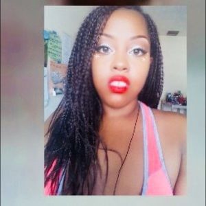 Meet your Posher, Brianna